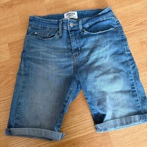 Levi’s Denizen Bermuda Shorts